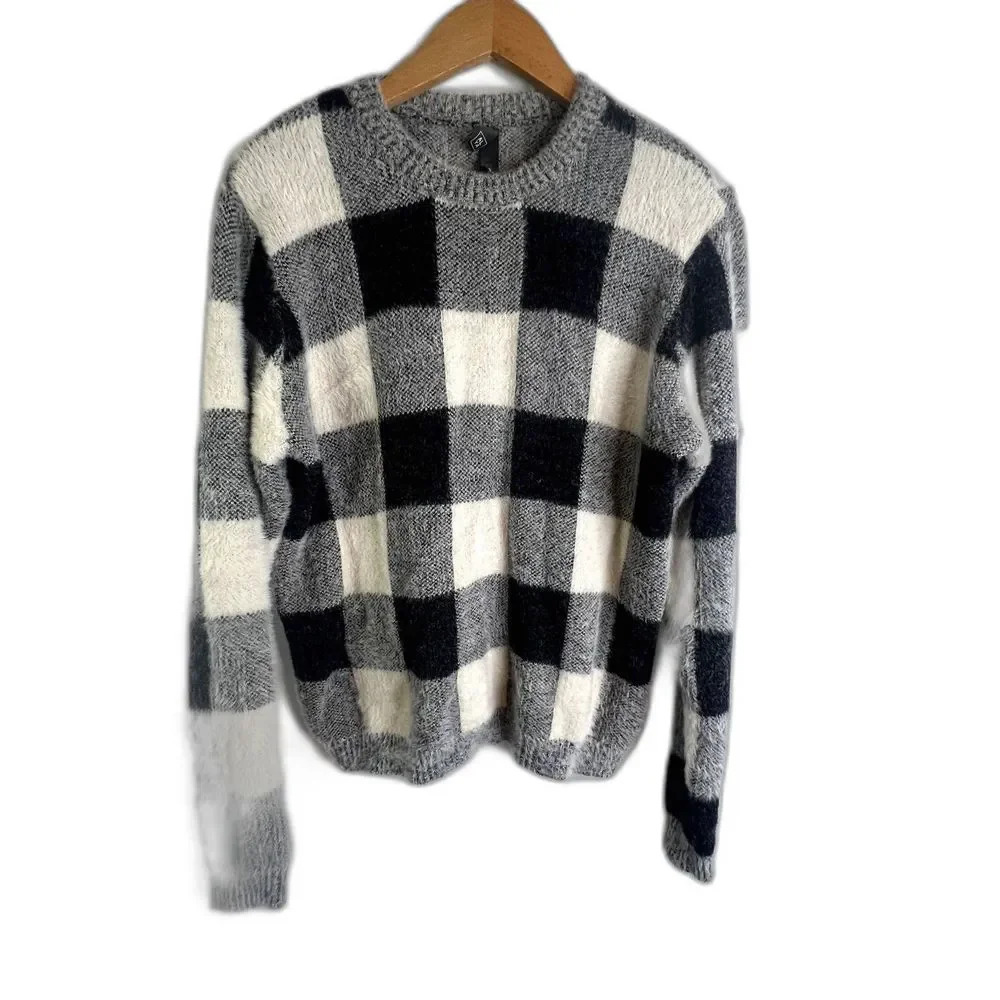 Ayla Checkered‎ Fuzzy Scoop Neck Sweater Size Small